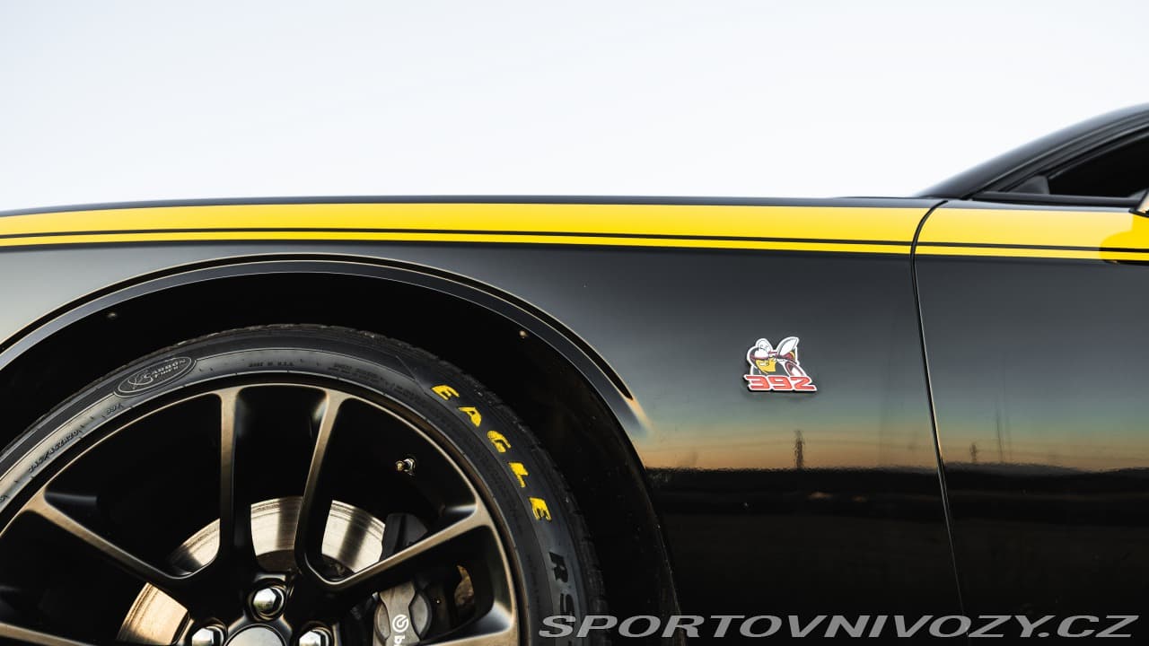 Dodge Challenger ScatPack 6.4 V8 MANUAL