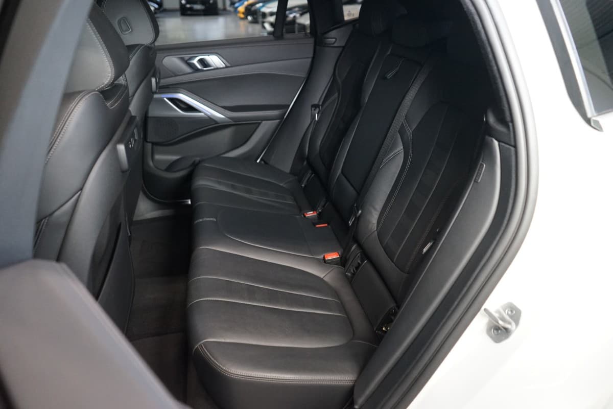 2021 BMW X6 - 23