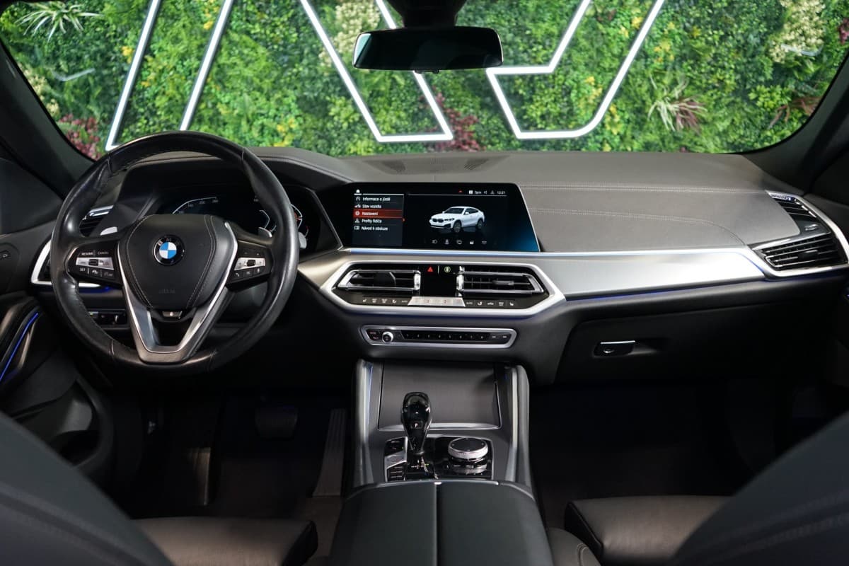 2021 BMW X6 - 25