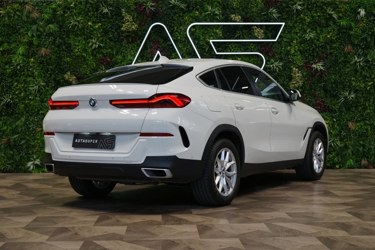 2021 BMW X6 - 9