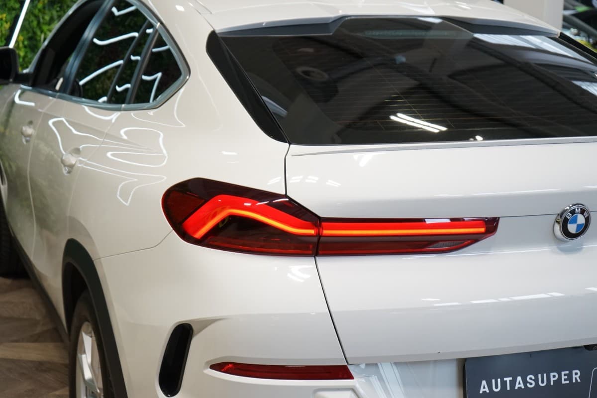 2021 BMW X6 - 15