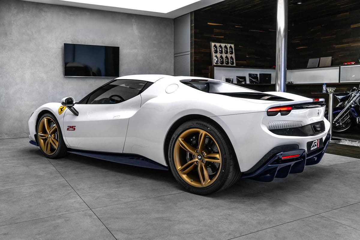 2025 Ferrari 296 - 8