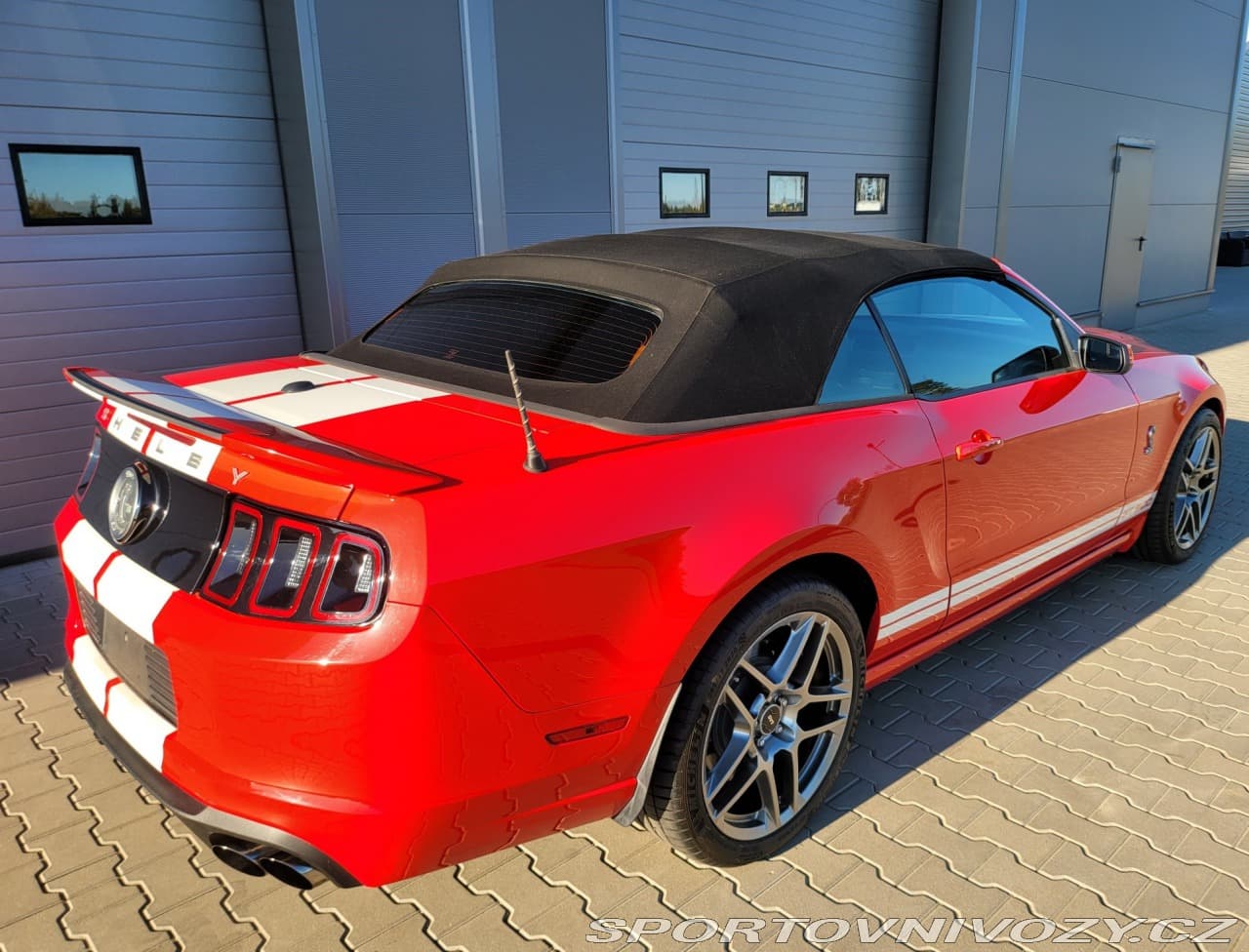 2013 Ford MUSTANG - 4