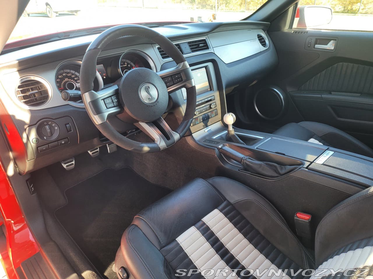 2013 Ford MUSTANG - 5