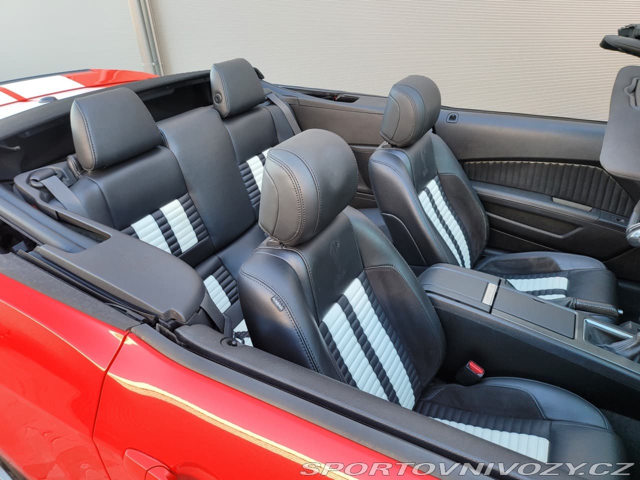 2013 Ford MUSTANG - 7