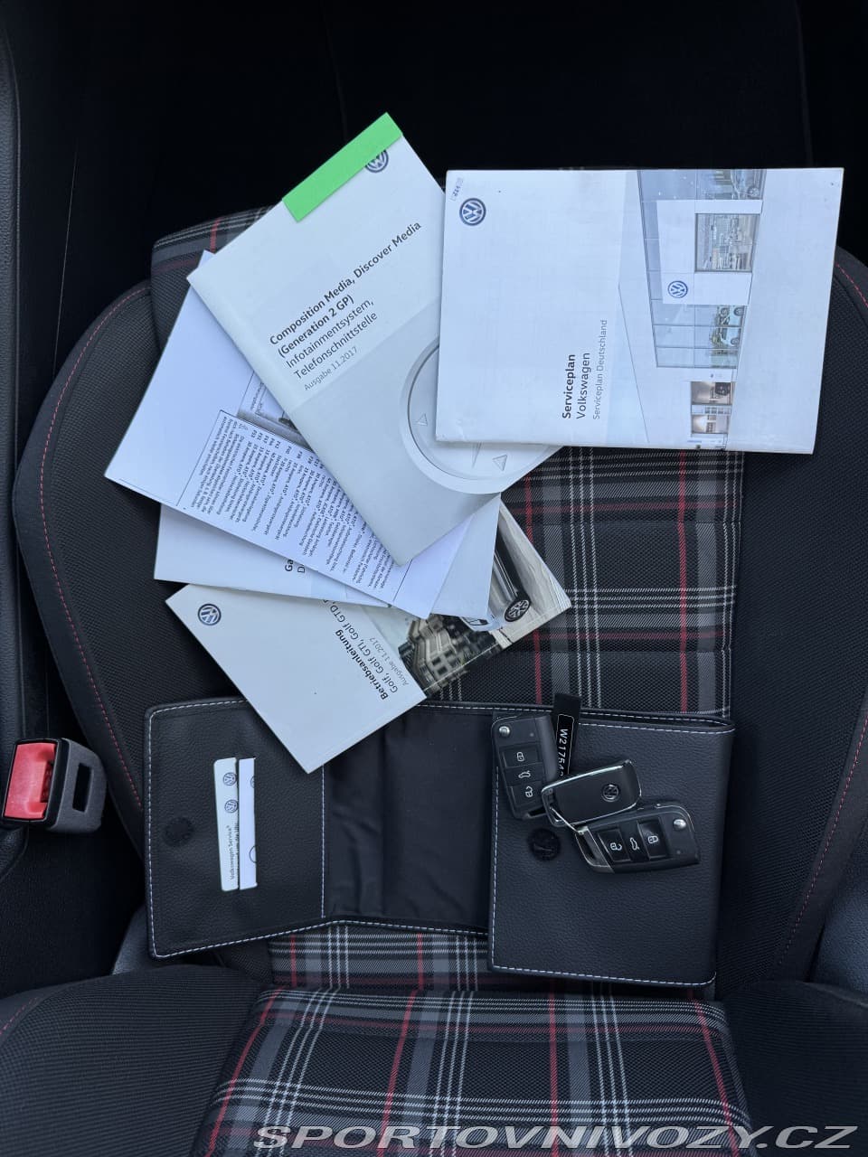 2018 Volkswagen Golf - 25