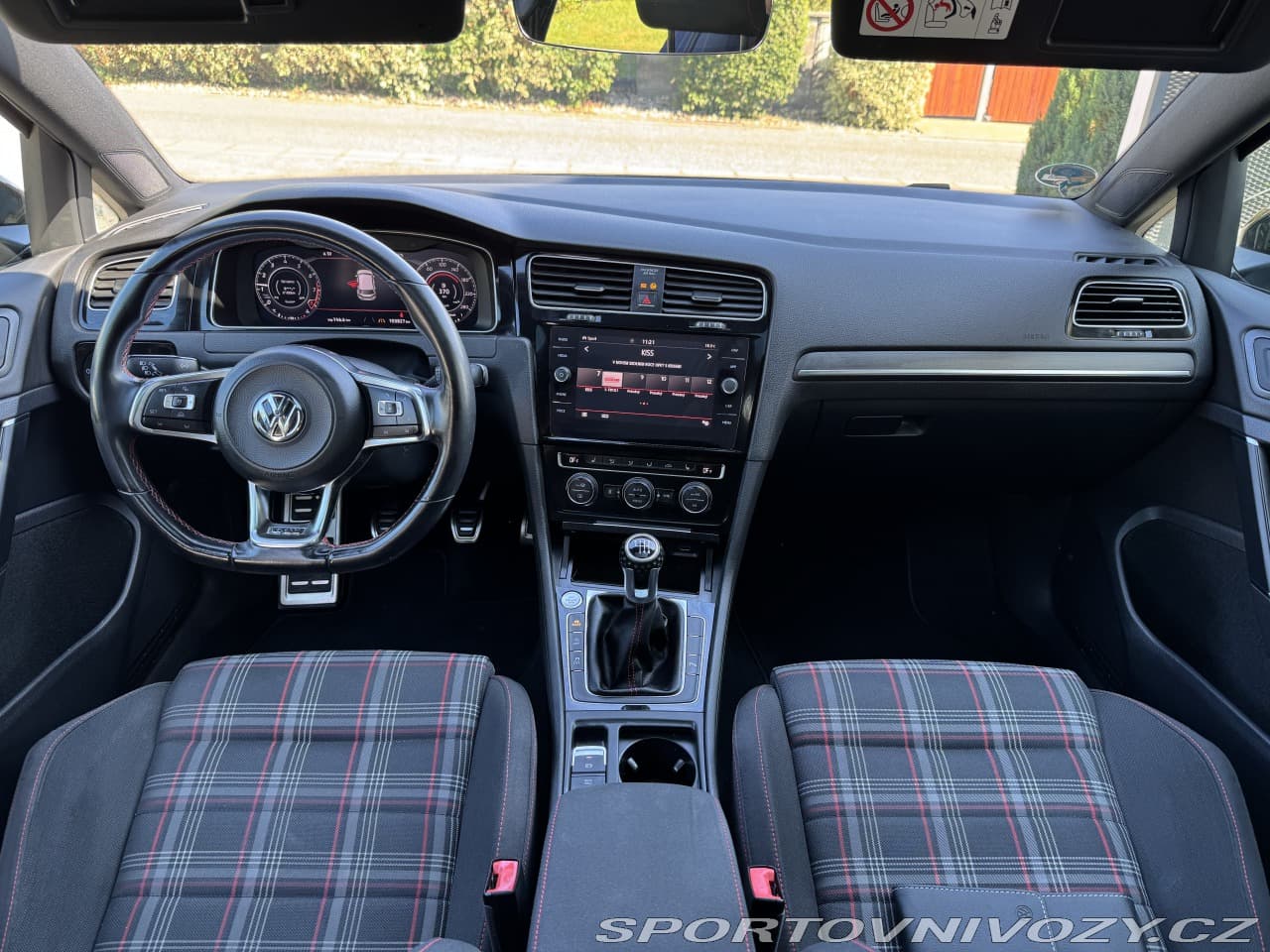 2018 Volkswagen Golf - 17