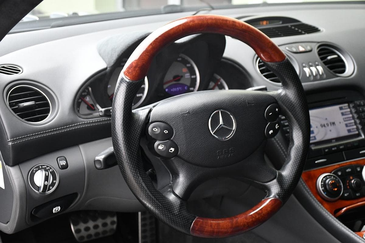 2005 Mercedes-Benz SL - 18