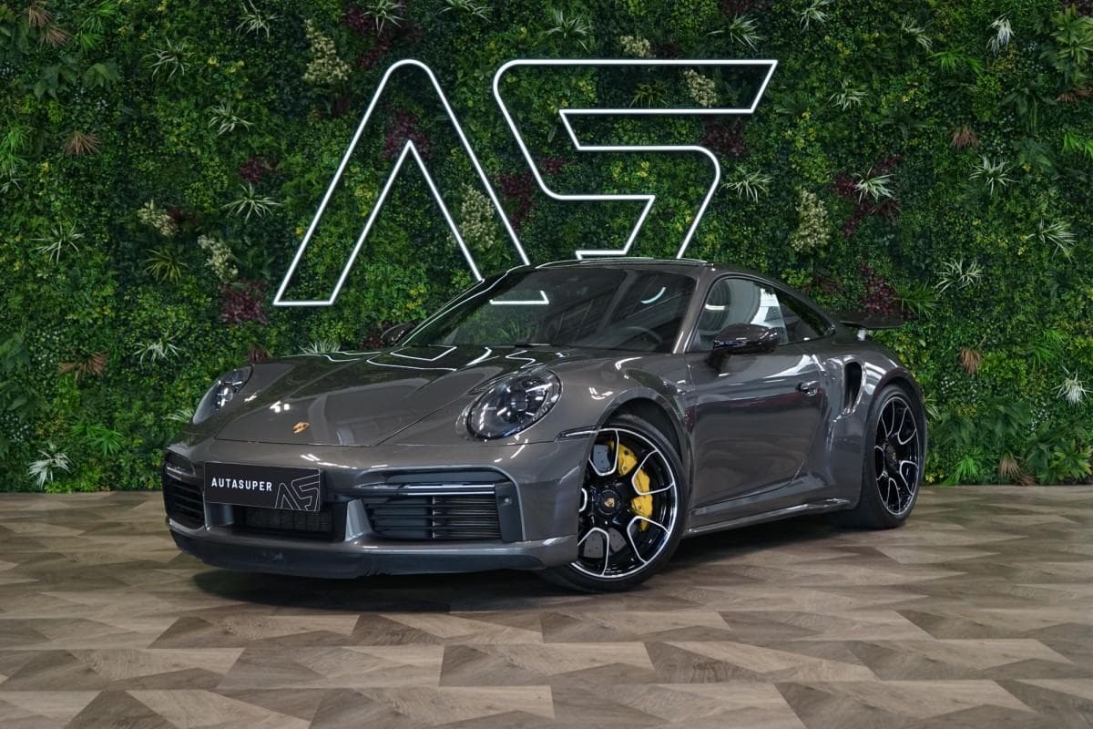 Porsche 911 992*TURBO S*CARBON*PCCB*P