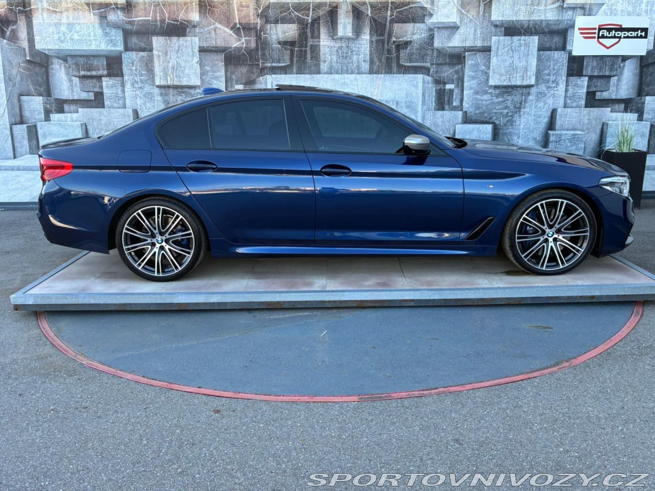 2018 BMW 5-SERIES - 5