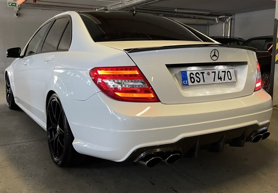 2011 Mercedes-Benz C-CLASS - 15
