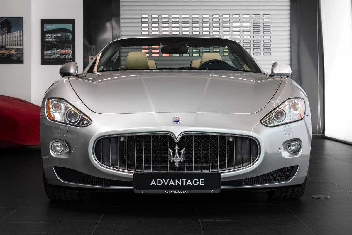 2010 Maserati GRANCABRIO - 2
