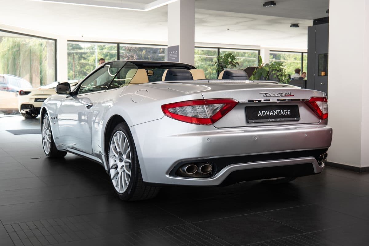 2010 Maserati GRANCABRIO - 4