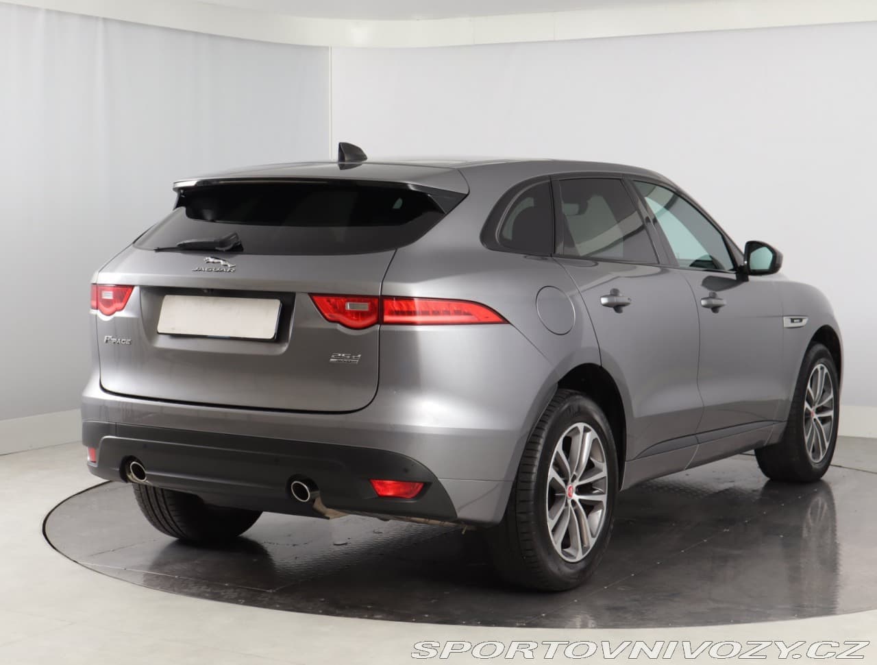 2020 Jaguar F-PACE - 5
