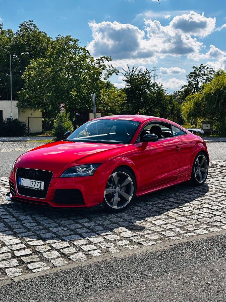 2010 Audi TT - 25