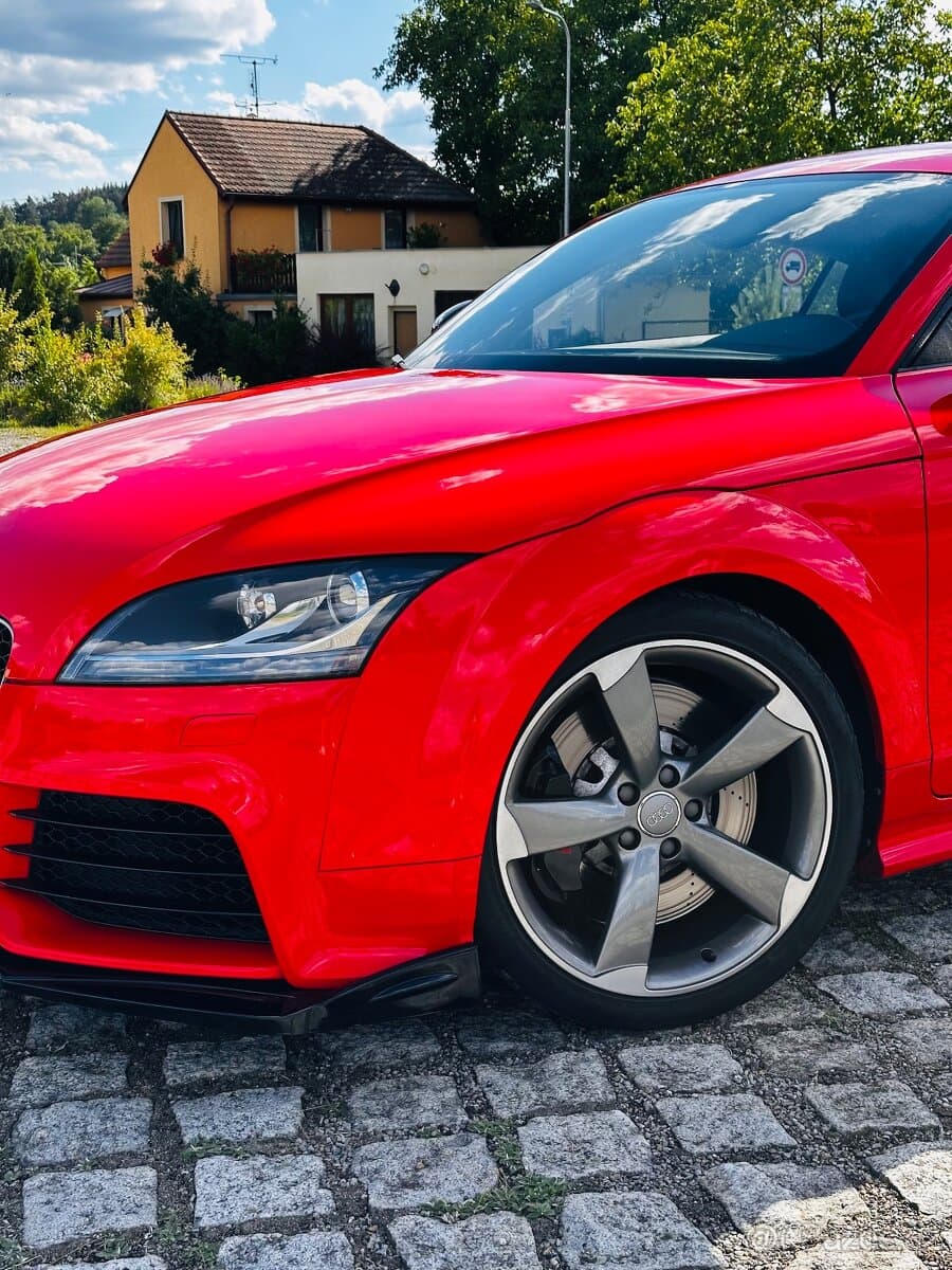 2010 Audi TT - 13