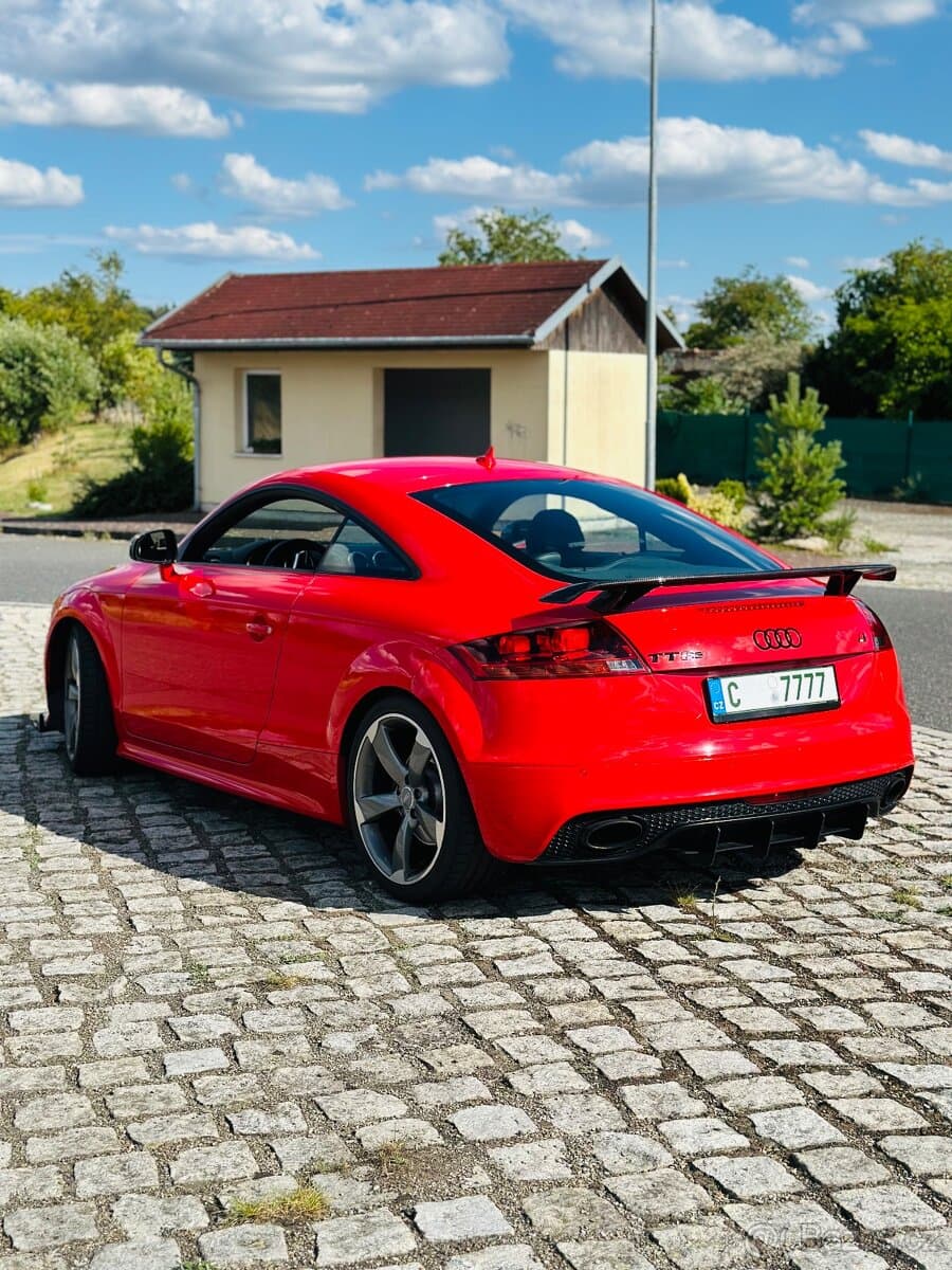 2010 Audi TT - 15