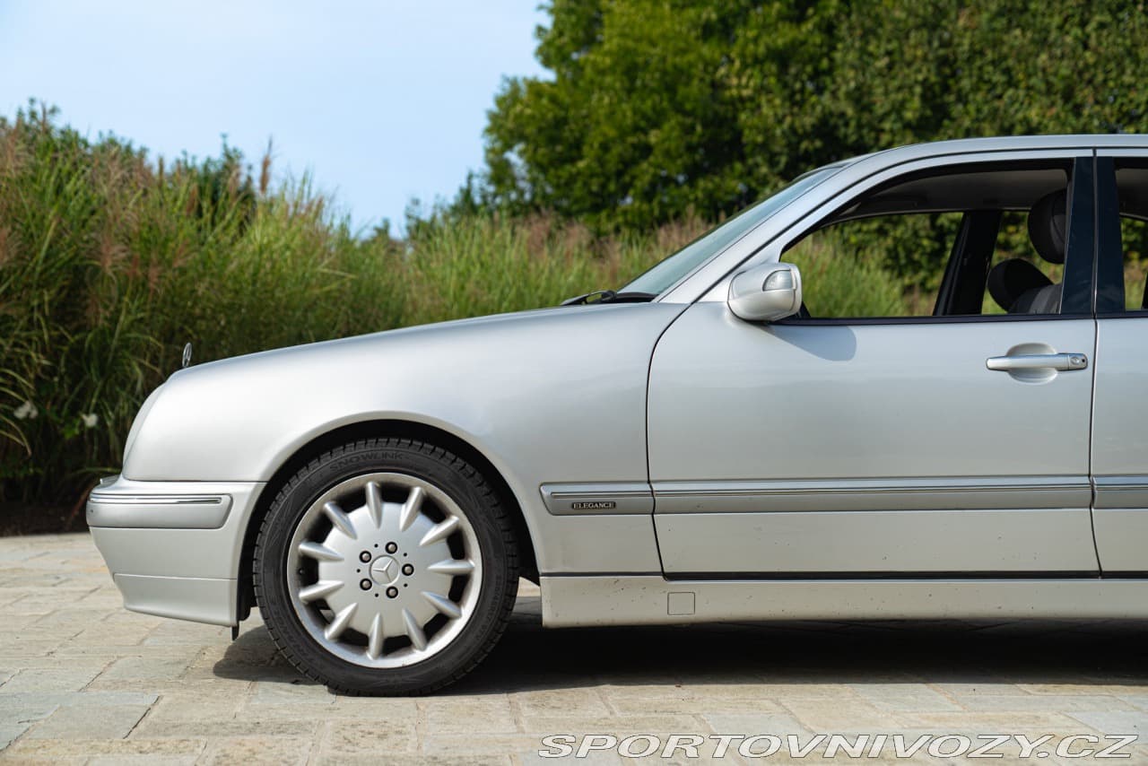 2000 Mercedes-Benz E-CLASS - 15