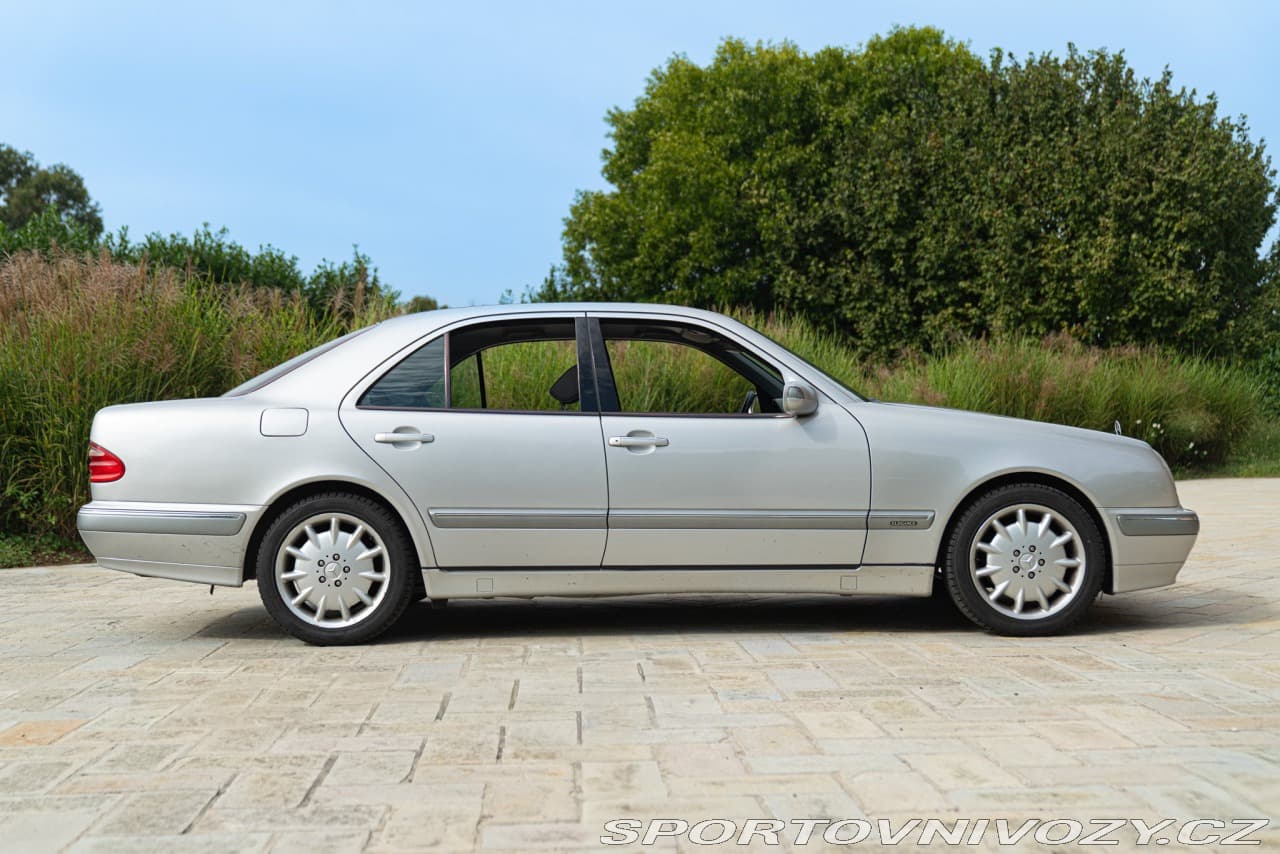 2000 Mercedes-Benz E-CLASS - 4