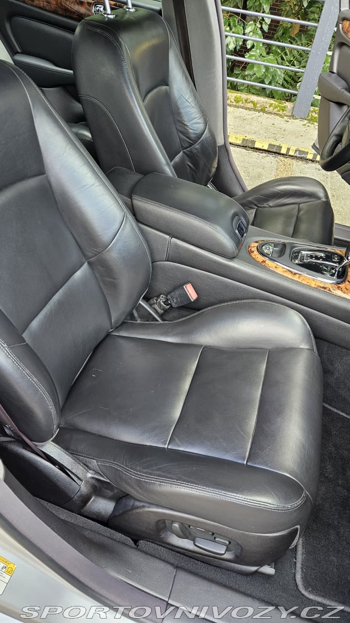 2004 Jaguar XJ - 12