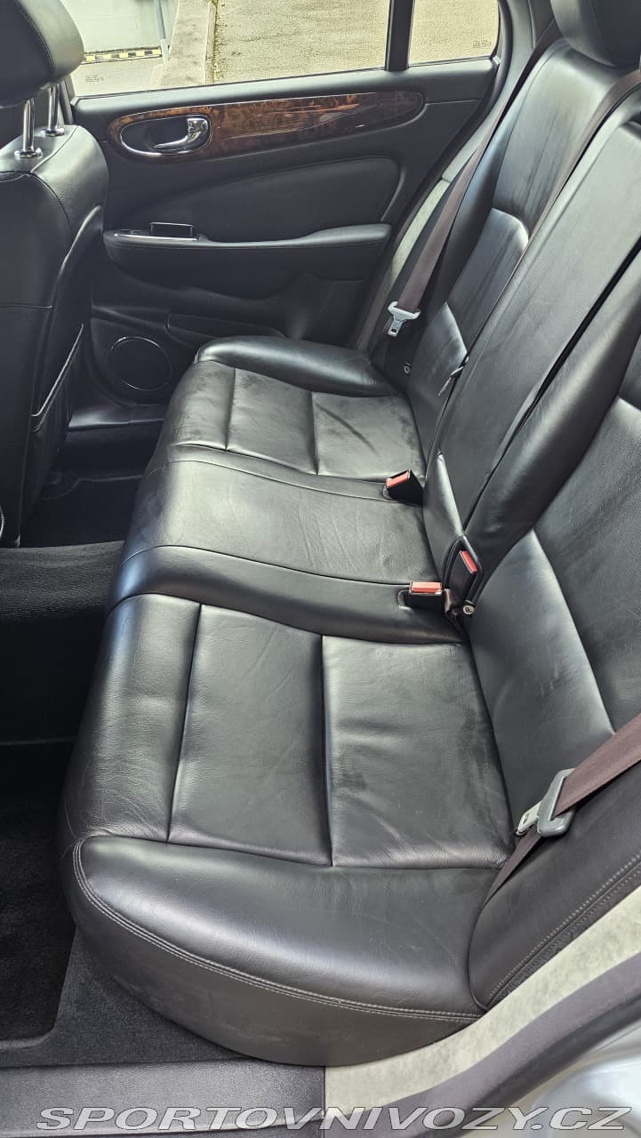 2004 Jaguar XJ - 16