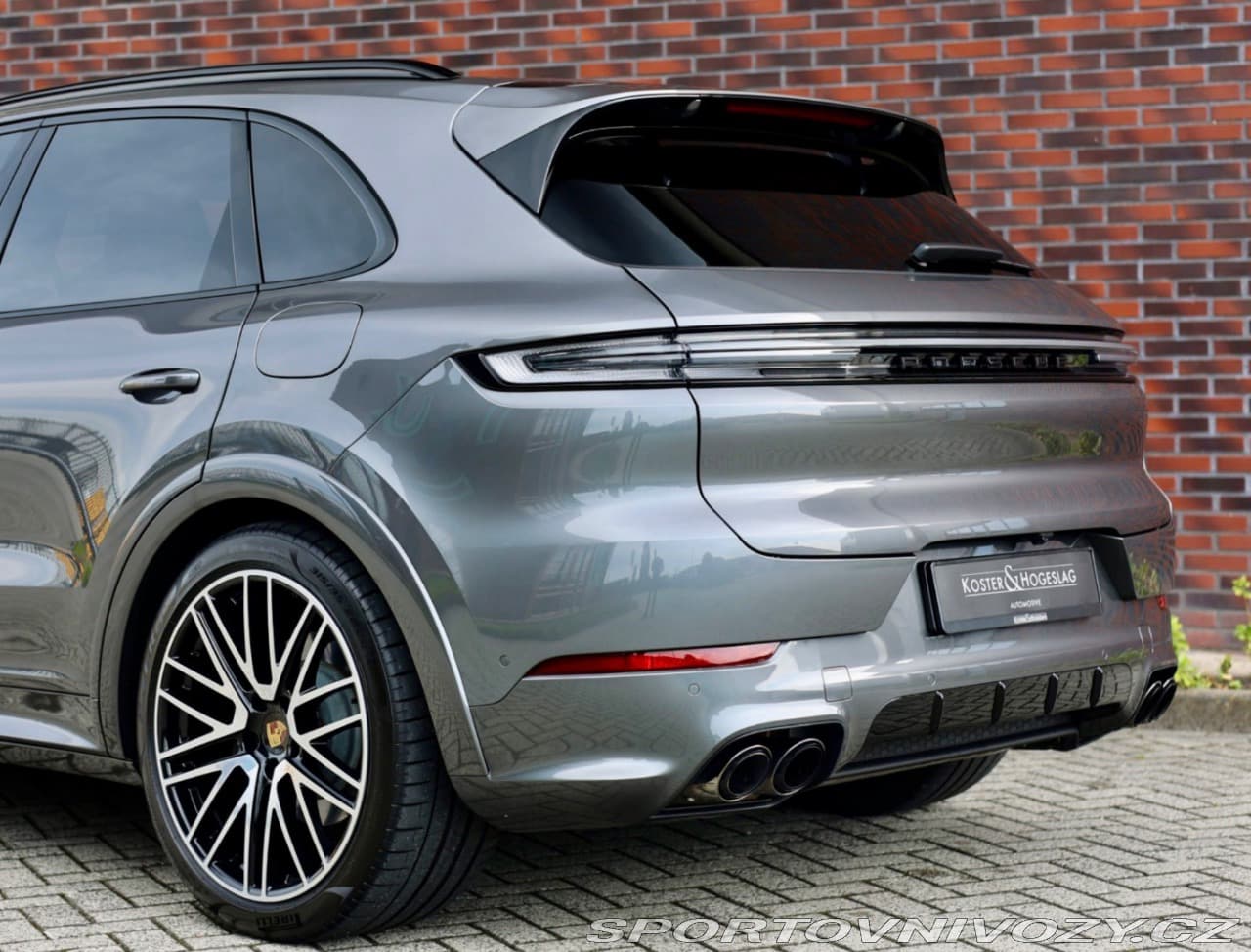 2024 Porsche CAYENNE - 19
