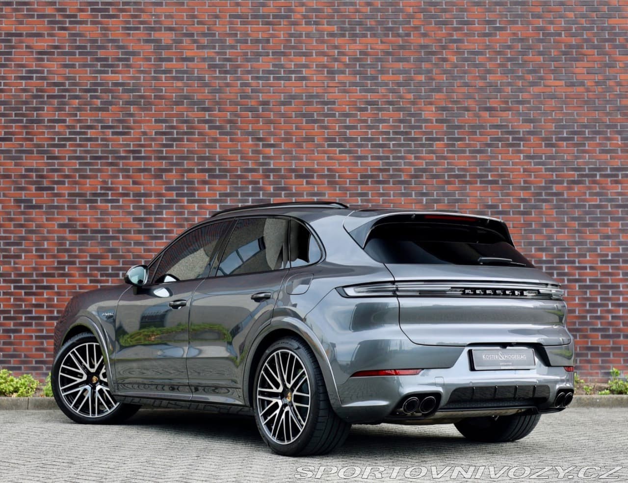 2024 Porsche CAYENNE - 2