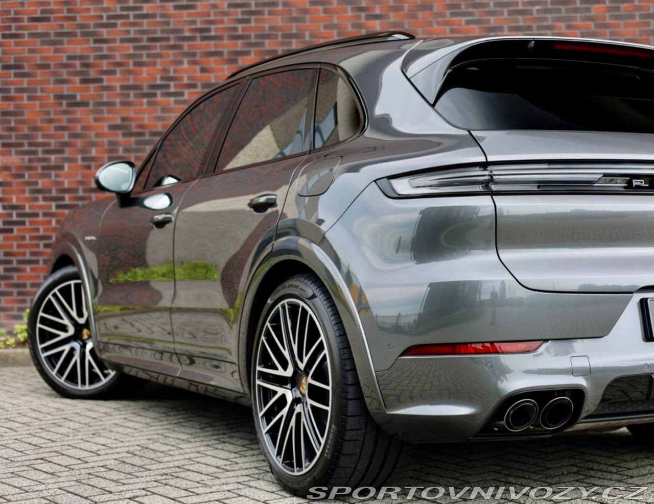 2024 Porsche CAYENNE - 4