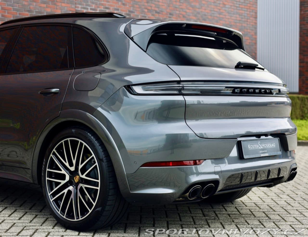 2024 Porsche CAYENNE - 7