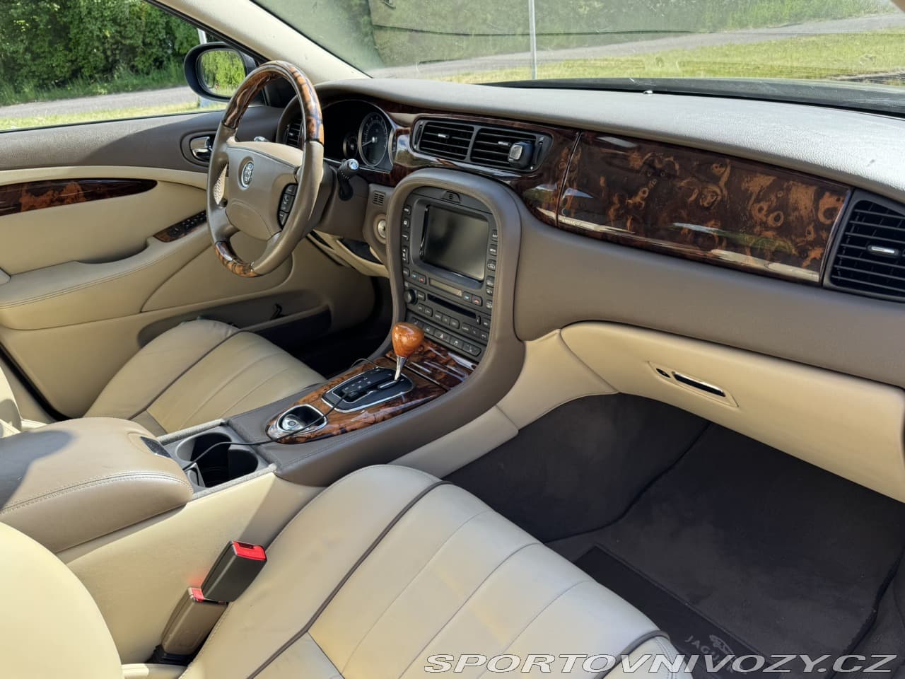 2006 Jaguar S-TYPE - 10