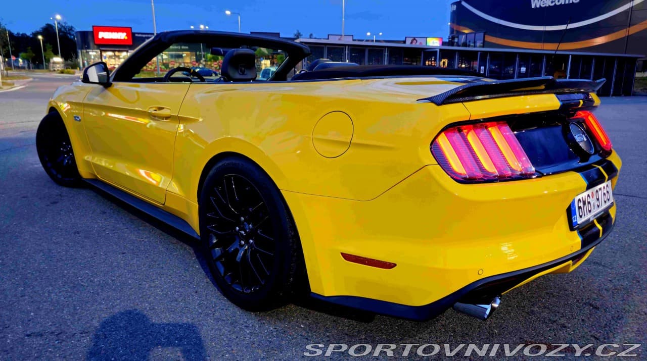 2016 Ford Mustang - 13