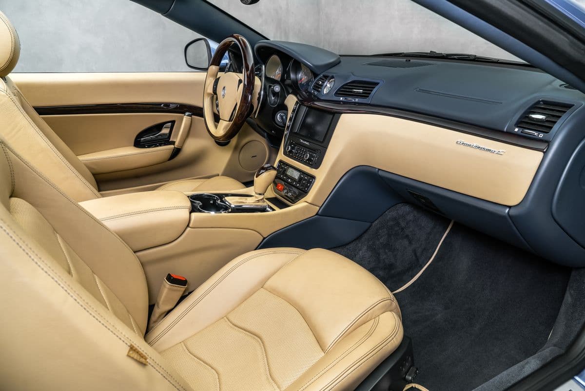 2015 Maserati GRANCABRIO - 12