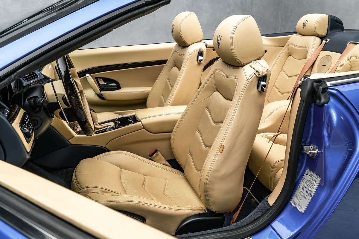 2015 Maserati GRANCABRIO - 13