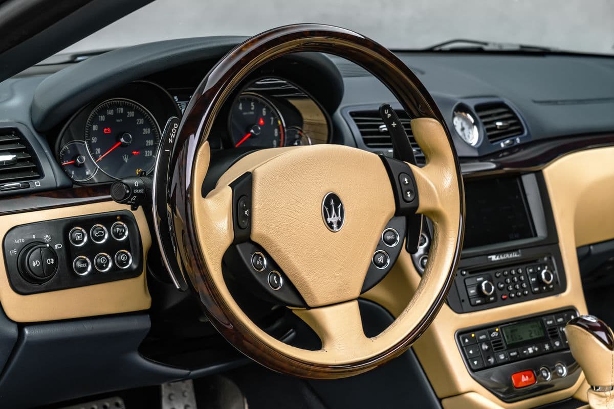 2015 Maserati GRANCABRIO - 15