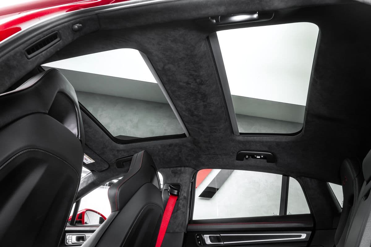 2019 Porsche PANAMERA - 18