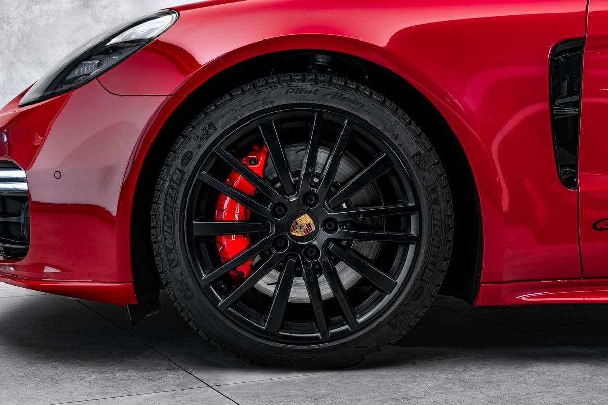2019 Porsche PANAMERA - 2