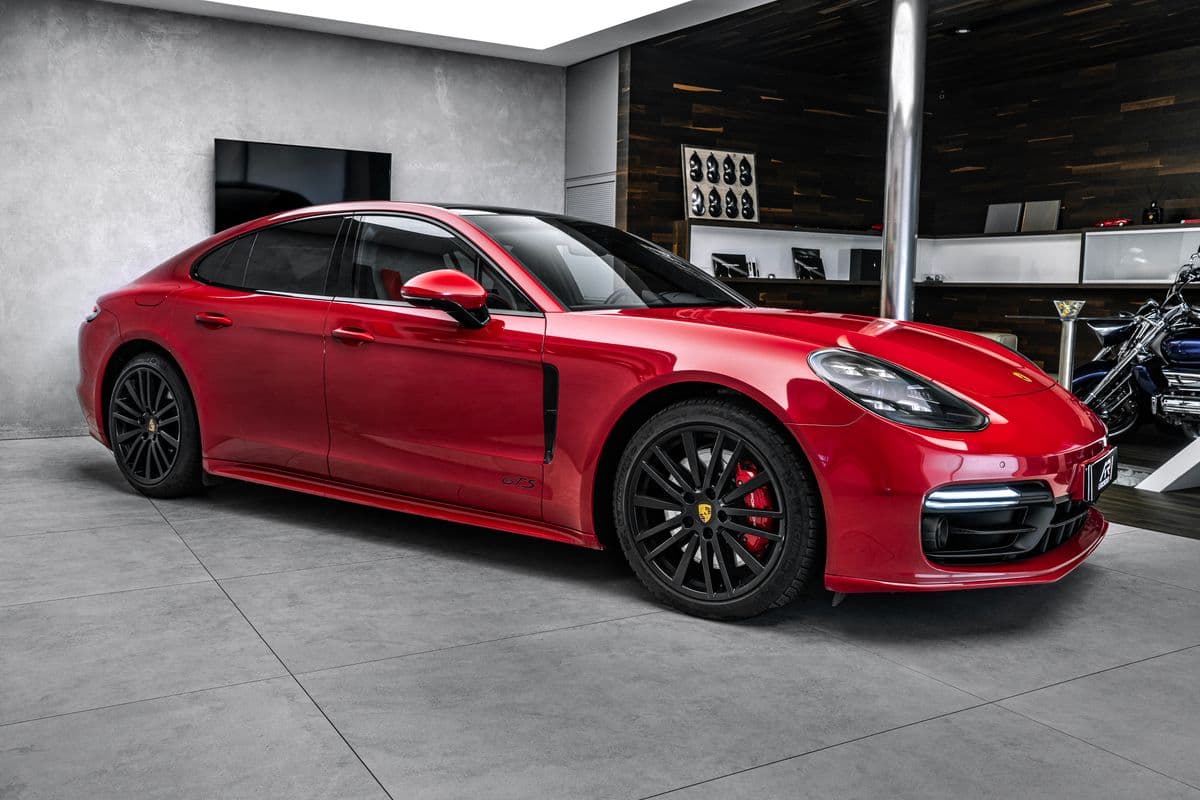2019 Porsche PANAMERA - 4