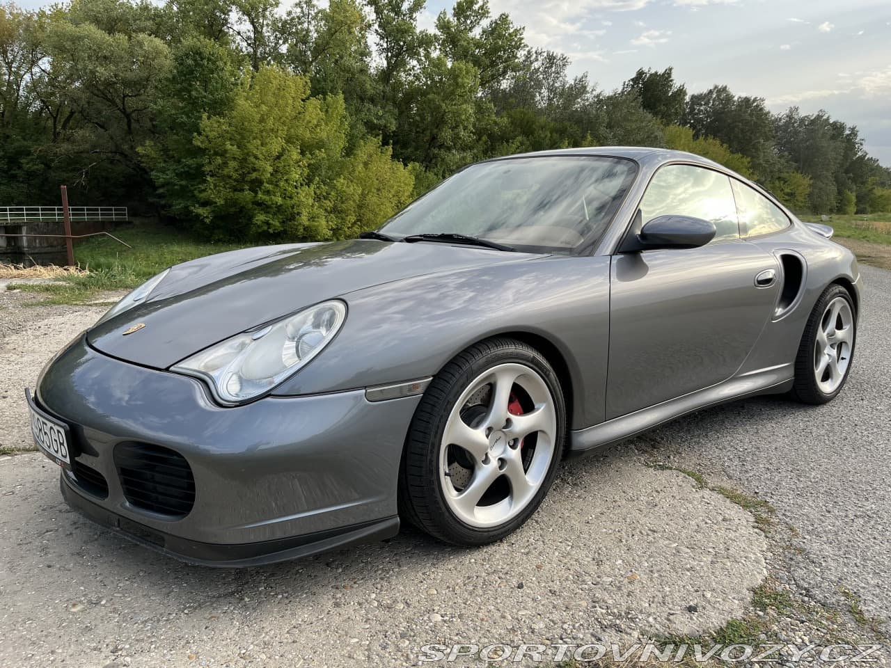 2001 Porsche 911 - 12