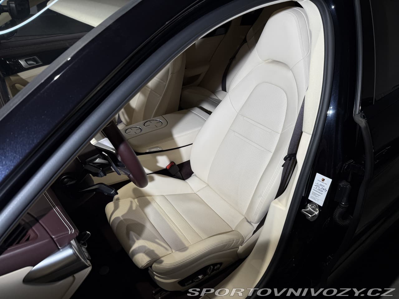 2018 Porsche PANAMERA