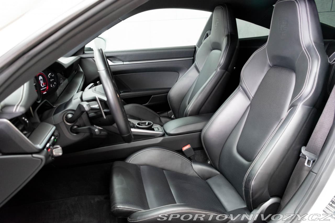 2019 Porsche 911 - 23