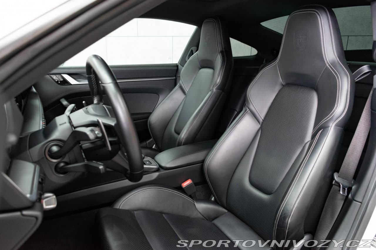 2019 Porsche 911 - 27