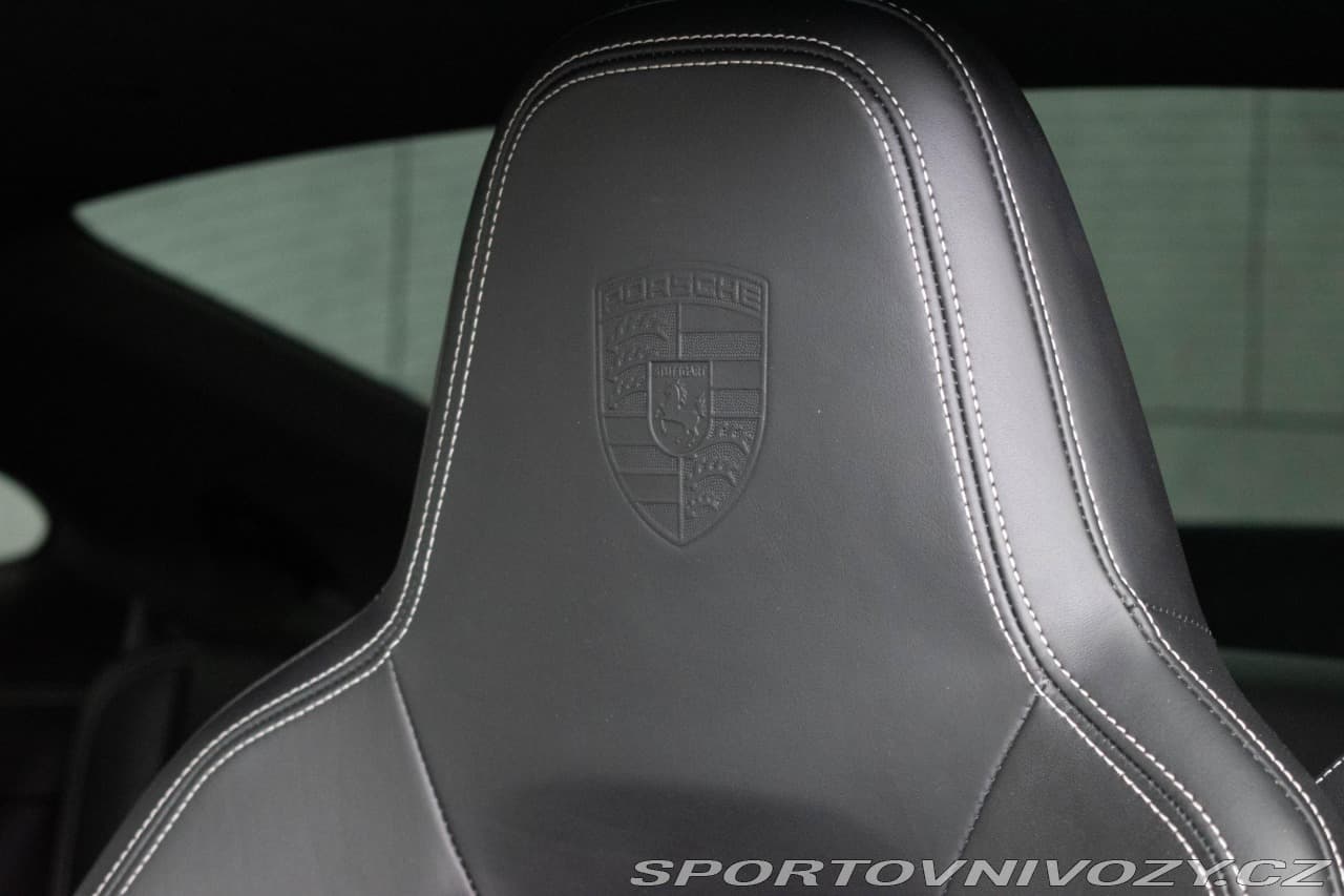 2019 Porsche 911 - 33