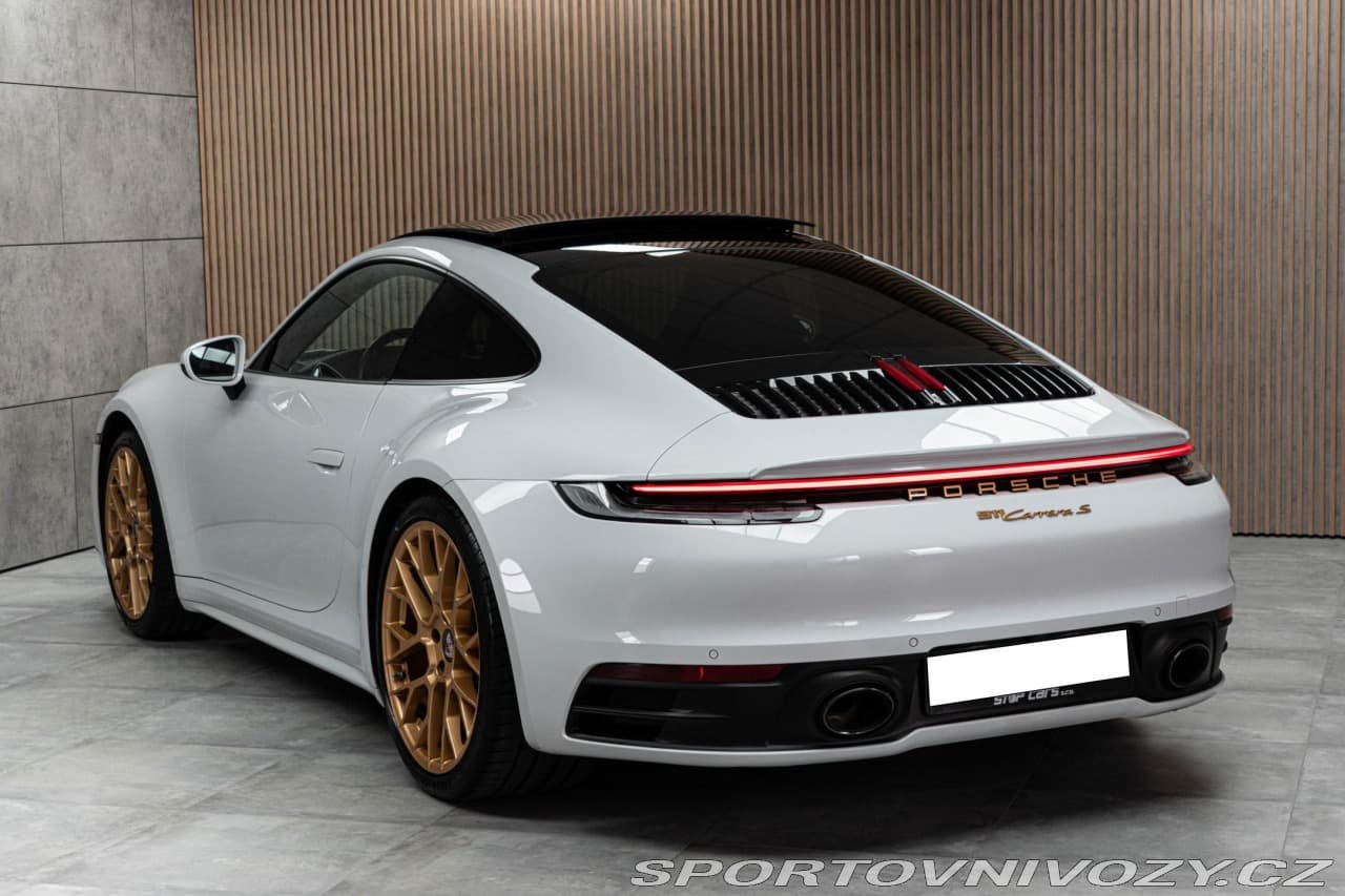 2019 Porsche 911 - 9