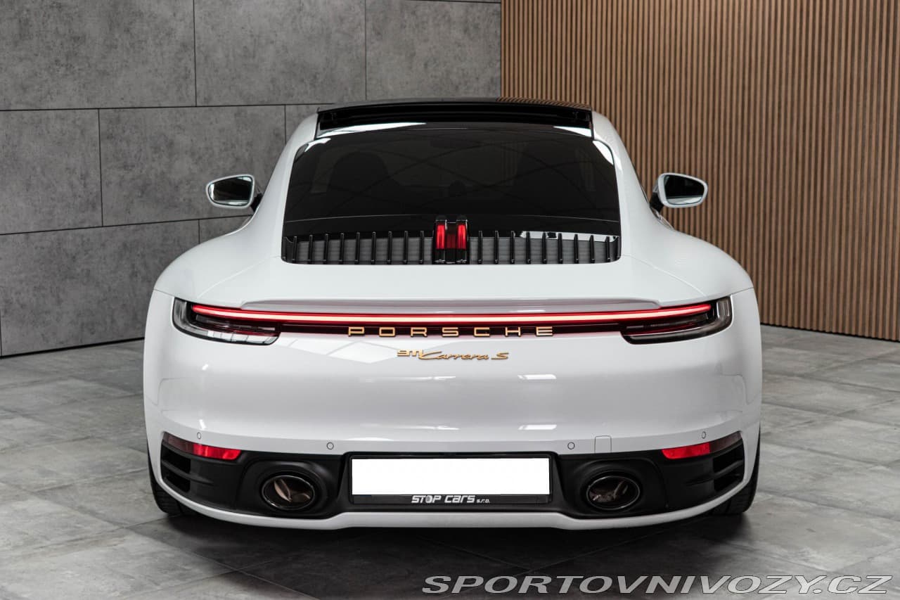 2019 Porsche 911 - 11