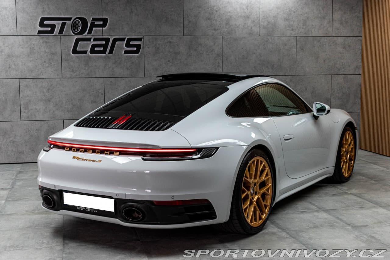 2019 Porsche 911 - 13