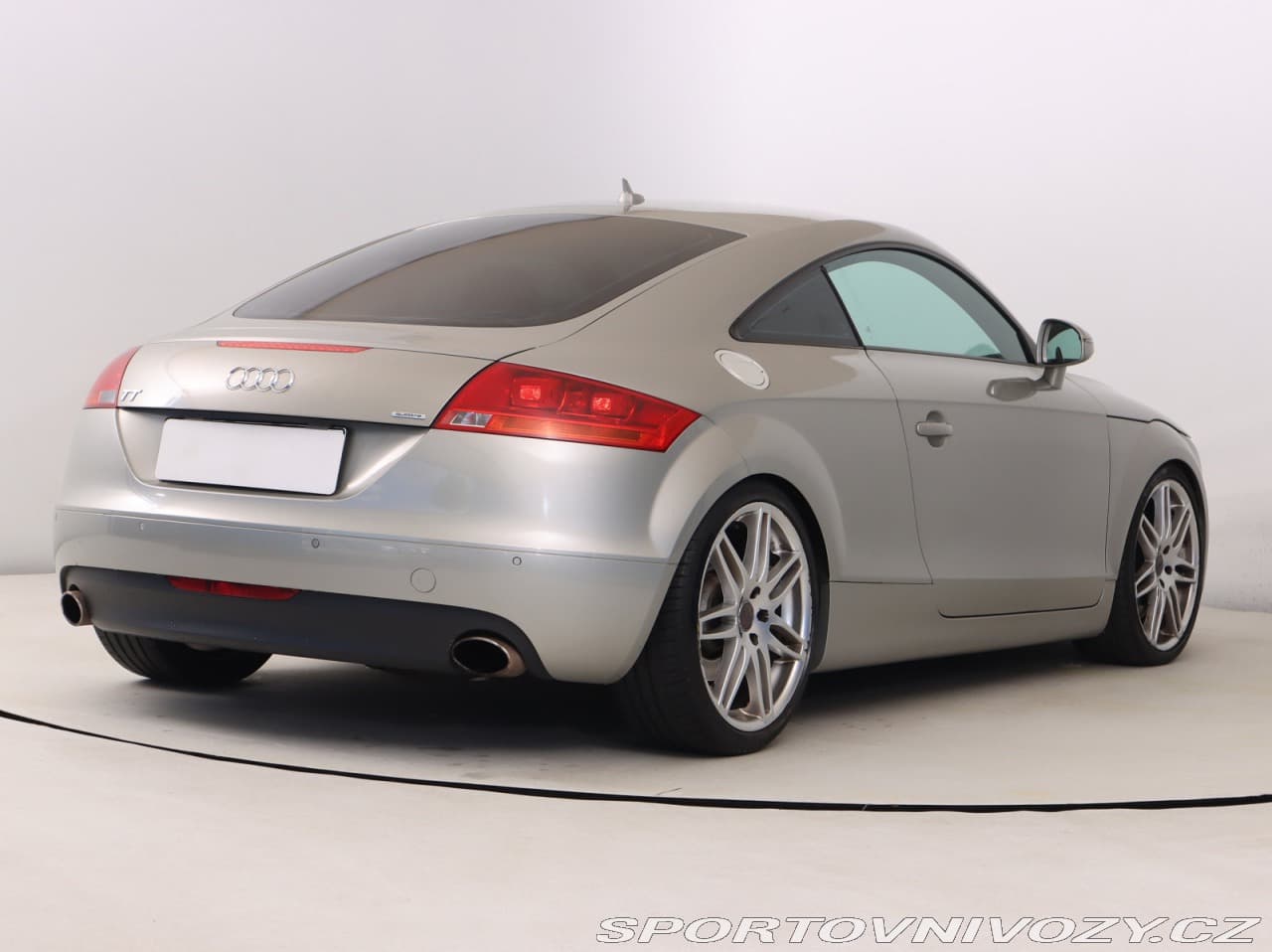 2010 Audi TT - 9