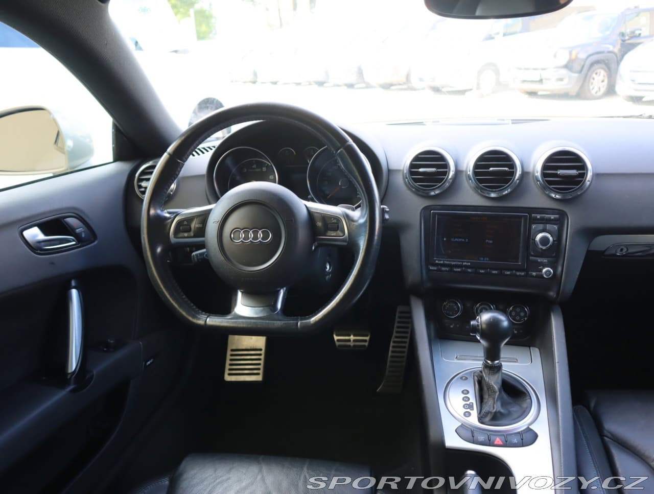 2010 Audi TT - 13