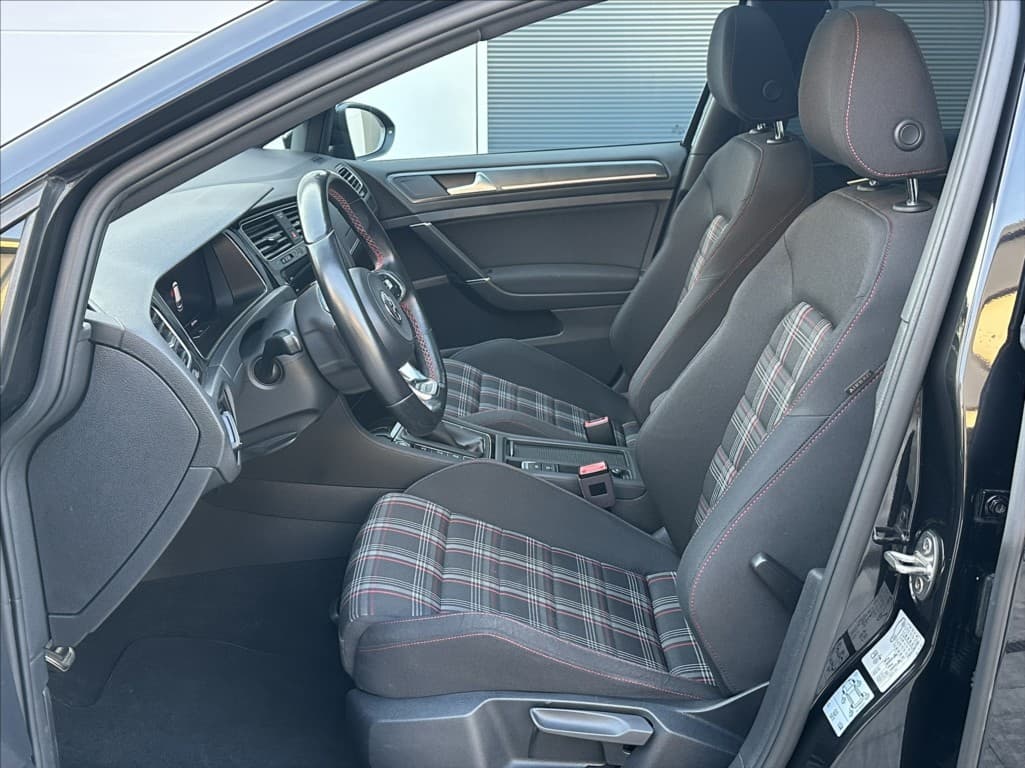 2018 Volkswagen GOLF - 11