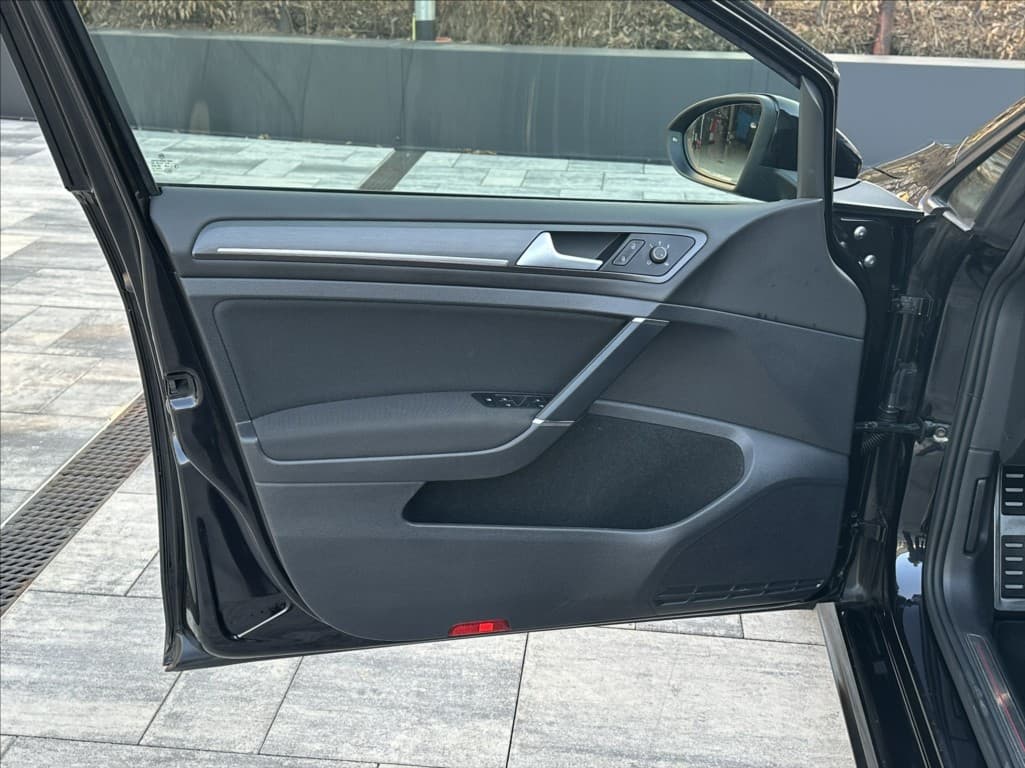 2018 Volkswagen GOLF - 12