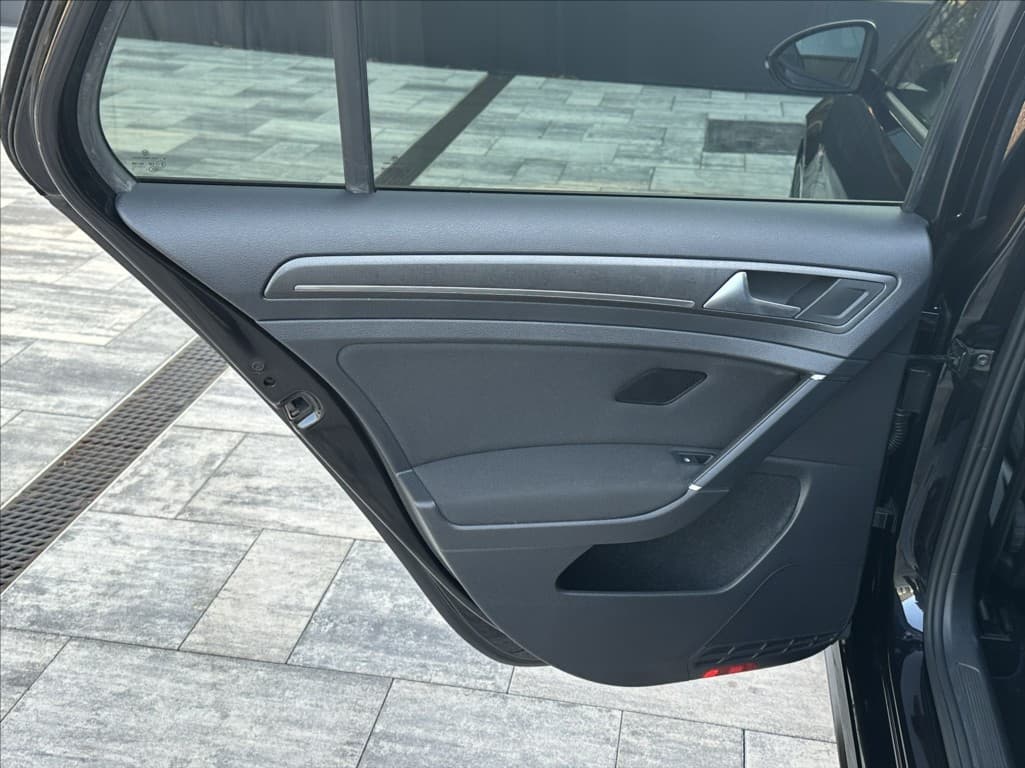 2018 Volkswagen GOLF - 14